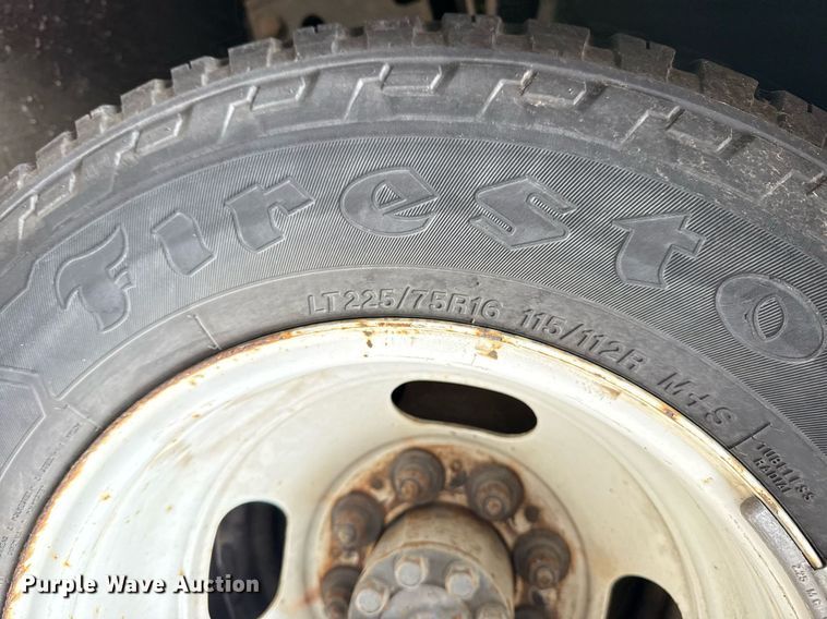 image for item DM5731 2016 Chevrolet Express G4500 shuttle bus