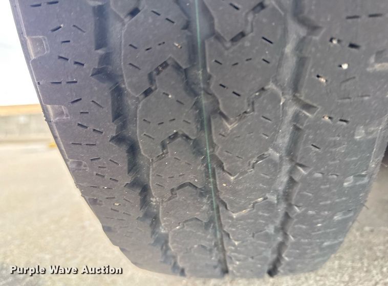 image for item DM5732 2016 Chevrolet Express G4500 shuttle bus