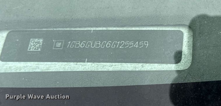 image for item DM5732 2016 Chevrolet Express G4500 shuttle bus