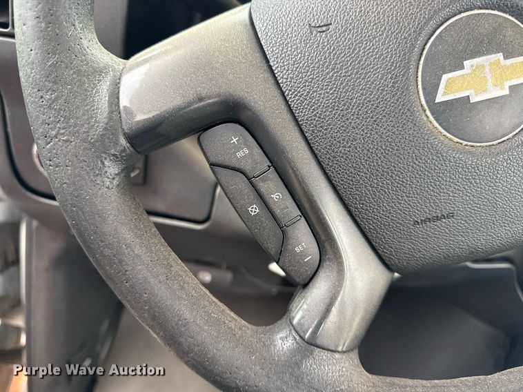 image for item DM5733 2014 Chevrolet Express G4500 shuttle bus