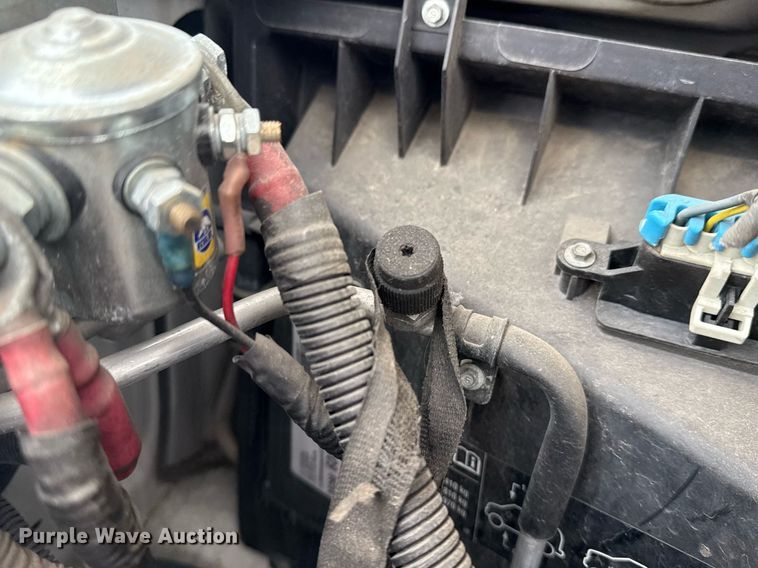 image for item DM5733 2014 Chevrolet Express G4500 shuttle bus