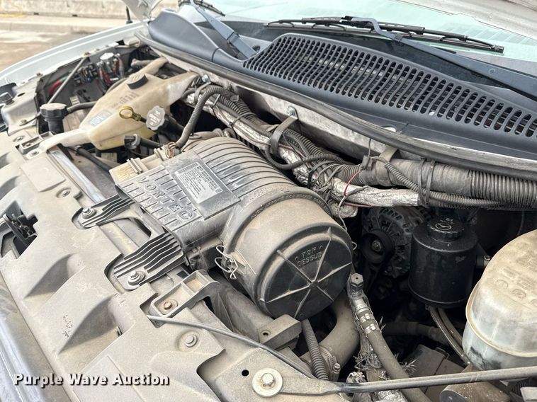 image for item DM5733 2014 Chevrolet Express G4500 shuttle bus