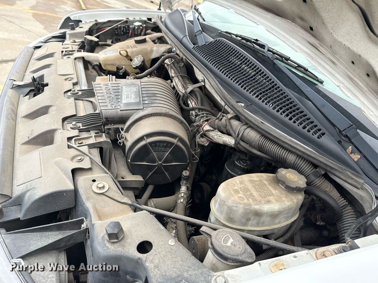 image for item DM5733 2014 Chevrolet Express G4500 shuttle bus