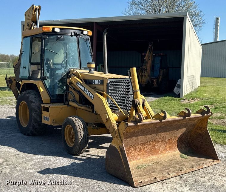 image for item DO0893 1996 John Deere 310D backhoe