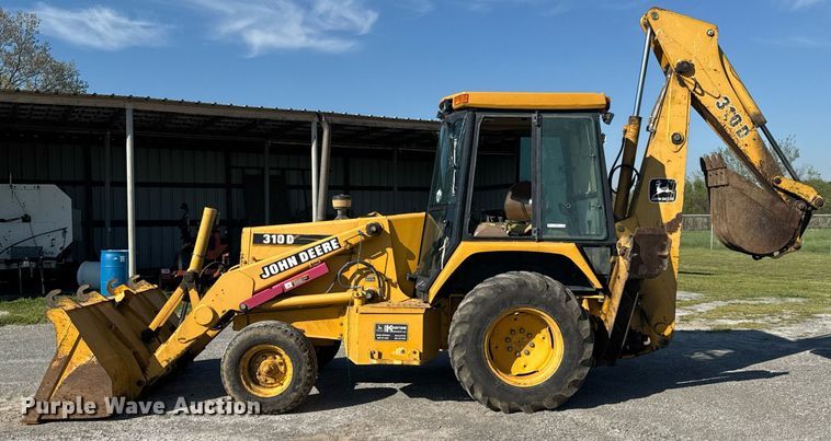 image for item DO0893 1996 John Deere 310D backhoe