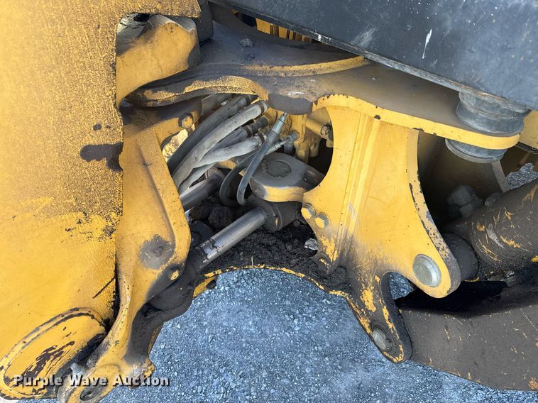 image for item DO0893 1996 John Deere 310D backhoe