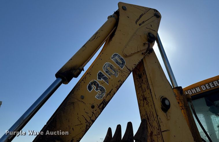 image for item DO0893 1996 John Deere 310D backhoe
