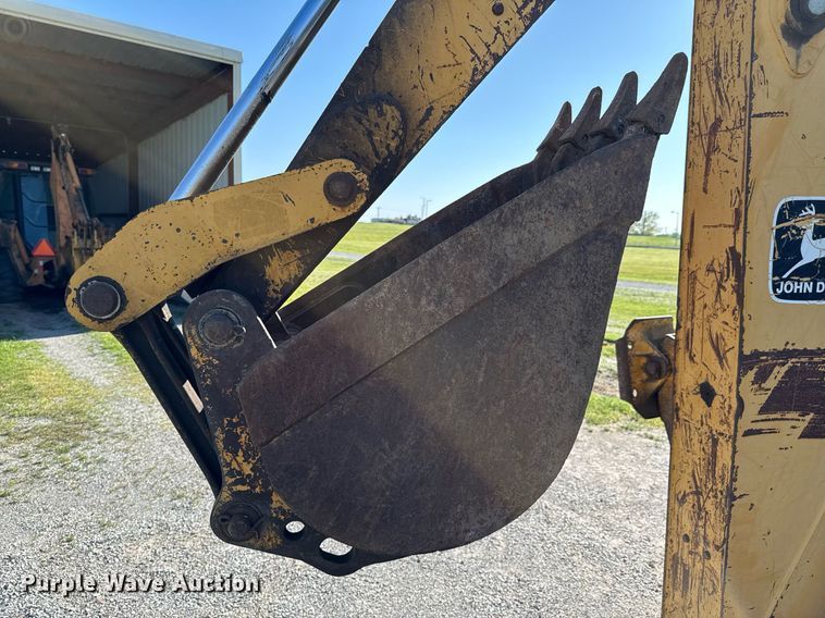 image for item DO0893 1996 John Deere 310D backhoe
