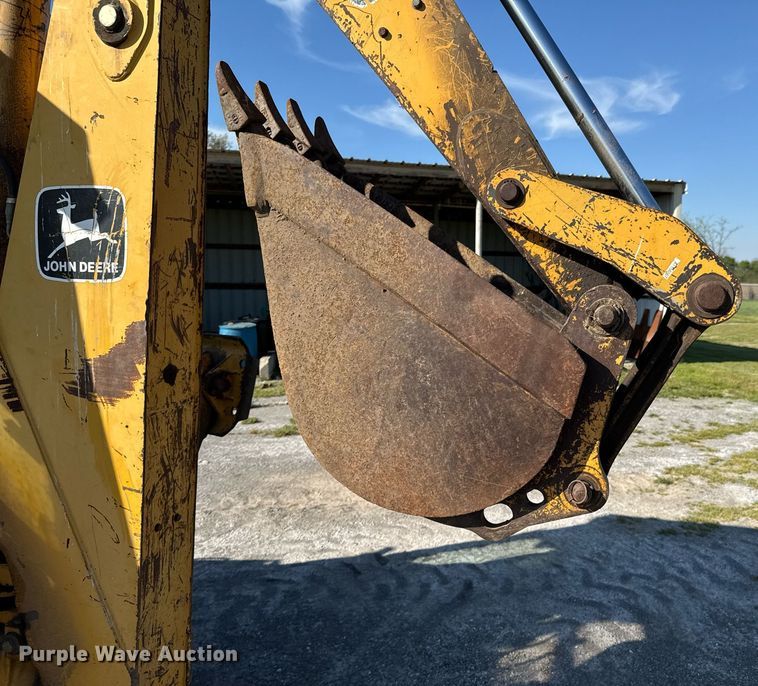 image for item DO0893 1996 John Deere 310D backhoe