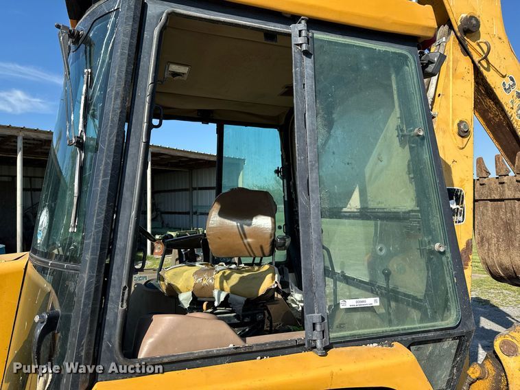 image for item DO0893 1996 John Deere 310D backhoe