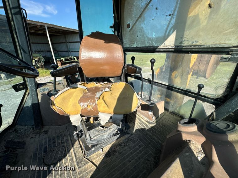 image for item DO0893 1996 John Deere 310D backhoe