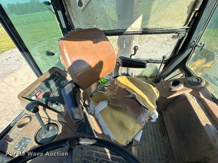 image for item DO0893 1996 John Deere 310D backhoe