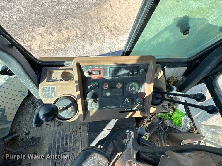 image for item DO0893 1996 John Deere 310D backhoe