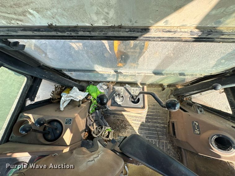 image for item DO0893 1996 John Deere 310D backhoe
