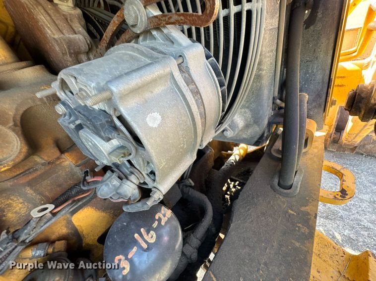 image for item DO0893 1996 John Deere 310D backhoe