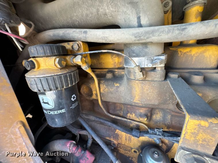 image for item DO0893 1996 John Deere 310D backhoe