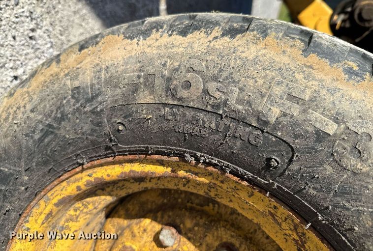 image for item DO0893 1996 John Deere 310D backhoe