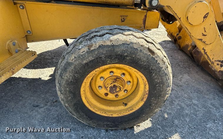 image for item DO0893 1996 John Deere 310D backhoe