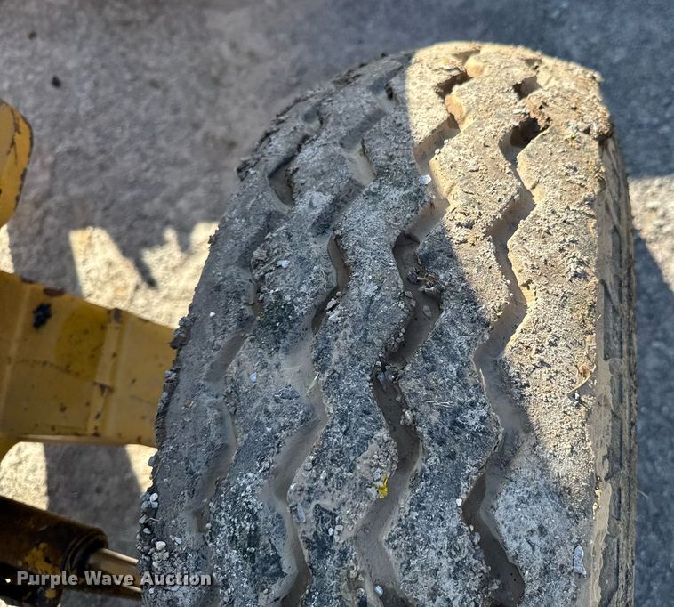 image for item DO0893 1996 John Deere 310D backhoe