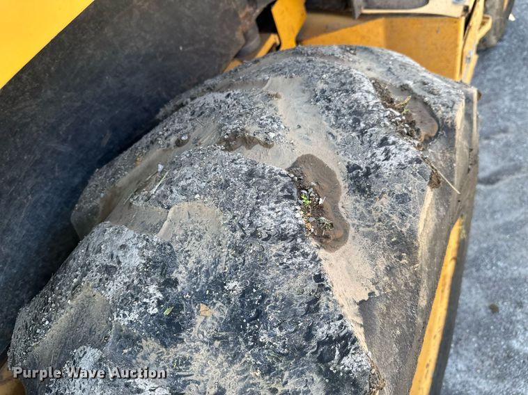 image for item DO0893 1996 John Deere 310D backhoe