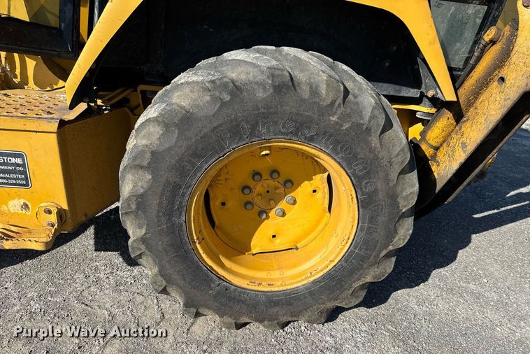 image for item DO0893 1996 John Deere 310D backhoe