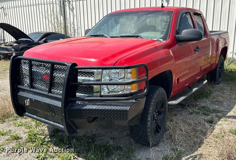 image for item DO0898 2012 Chevrolet Silverado 1500 Ext. Cab pickup truck