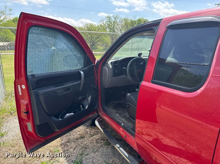 image for item DO0898 2012 Chevrolet Silverado 1500 Ext. Cab pickup truck