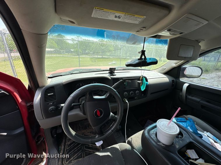 image for item DO0898 2012 Chevrolet Silverado 1500 Ext. Cab pickup truck