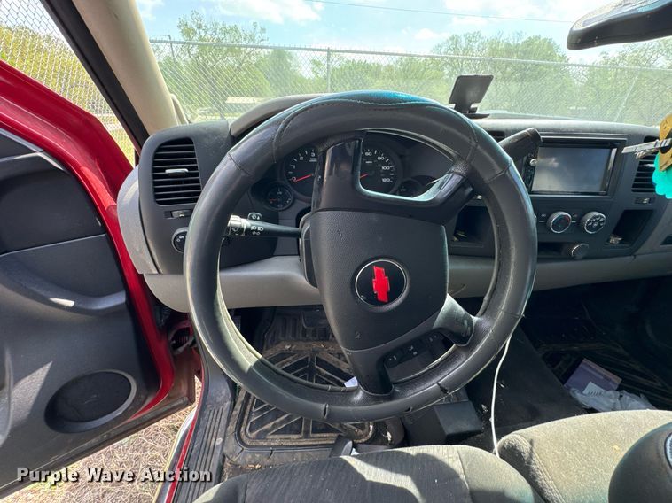 image for item DO0898 2012 Chevrolet Silverado 1500 Ext. Cab pickup truck