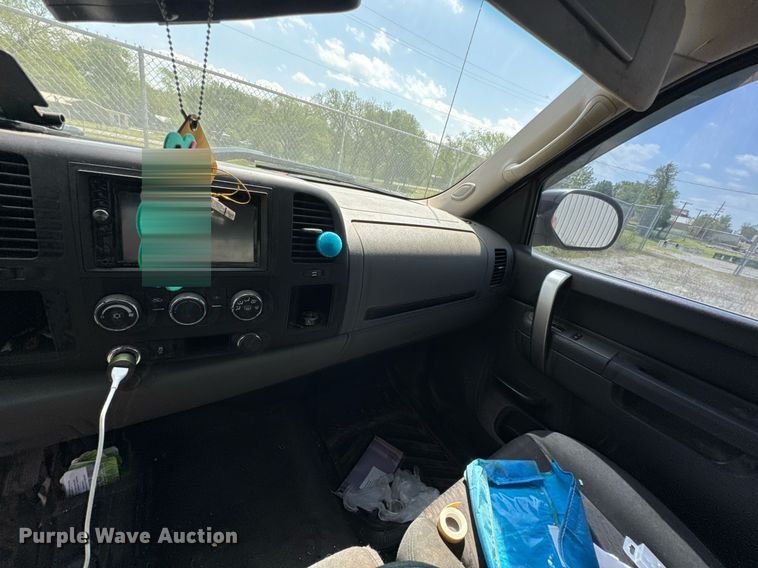 image for item DO0898 2012 Chevrolet Silverado 1500 Ext. Cab pickup truck