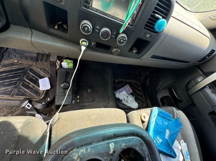 image for item DO0898 2012 Chevrolet Silverado 1500 Ext. Cab pickup truck