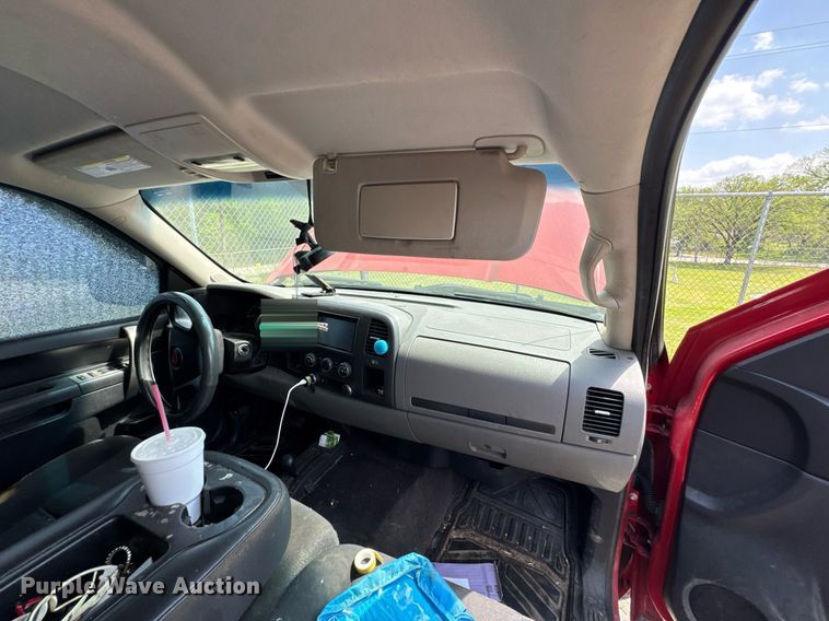 image for item DO0898 2012 Chevrolet Silverado 1500 Ext. Cab pickup truck