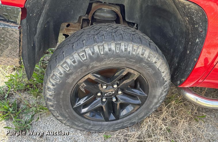 image for item DO0898 2012 Chevrolet Silverado 1500 Ext. Cab pickup truck