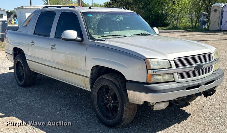image for item DO0929 2005 Chevrolet Avalanche 1500 Crew Cab pickup truck