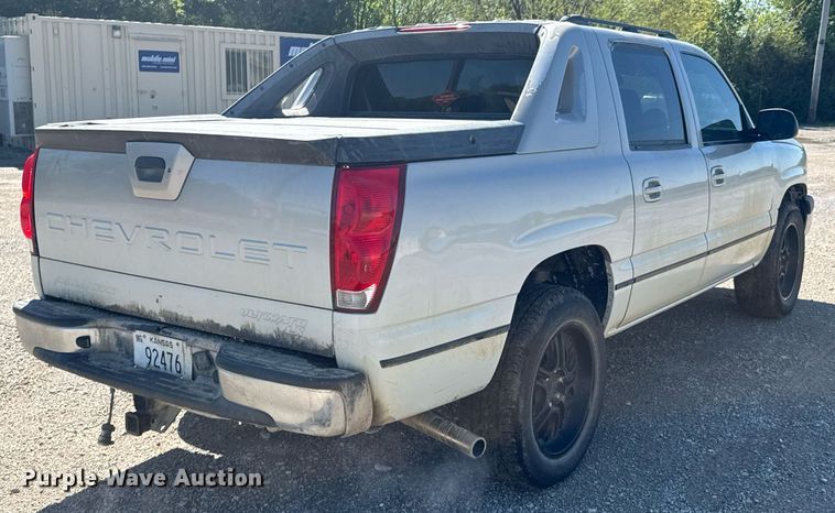 image for item DO0929 2005 Chevrolet Avalanche 1500 Crew Cab pickup truck