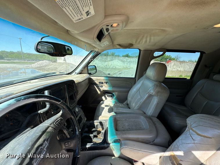 image for item DO0929 2005 Chevrolet Avalanche 1500 Crew Cab pickup truck