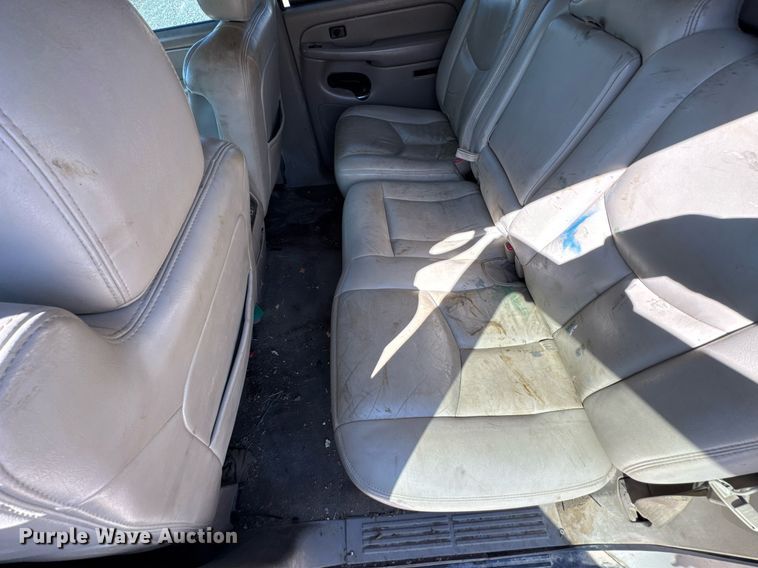 image for item DO0929 2005 Chevrolet Avalanche 1500 Crew Cab pickup truck