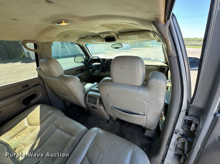 image for item DO0929 2005 Chevrolet Avalanche 1500 Crew Cab pickup truck