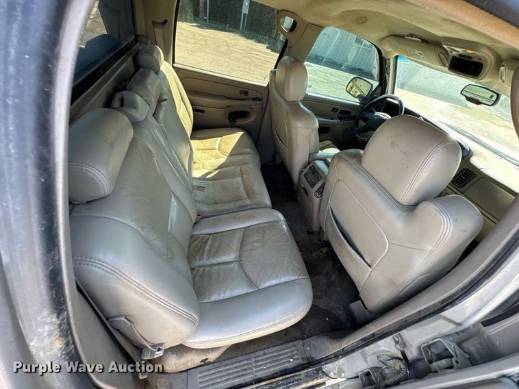 image for item DO0929 2005 Chevrolet Avalanche 1500 Crew Cab pickup truck