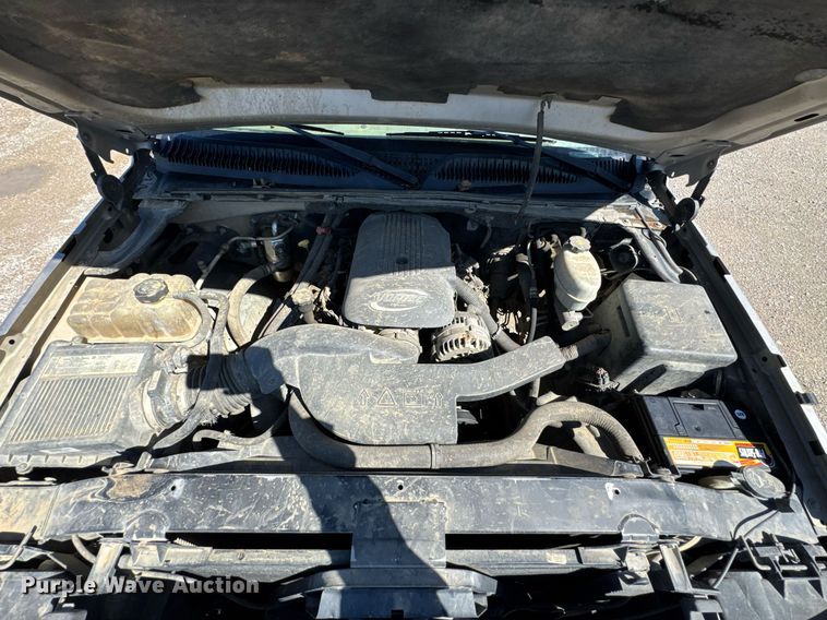 image for item DO0929 2005 Chevrolet Avalanche 1500 Crew Cab pickup truck