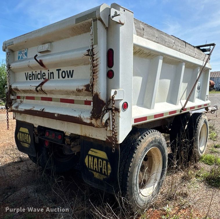 image for item DO0948 1998 Hawkeye end dump pup trailer