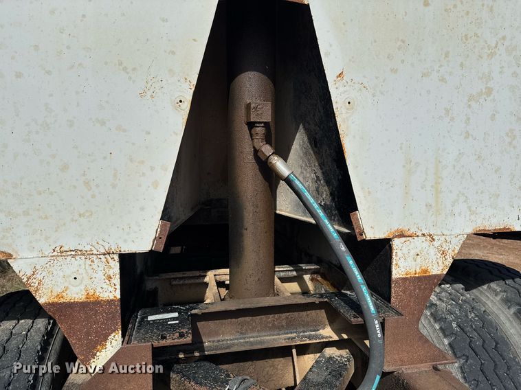 image for item DO0948 1998 Hawkeye end dump pup trailer