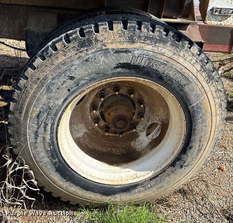 image for item DO0948 1998 Hawkeye end dump pup trailer