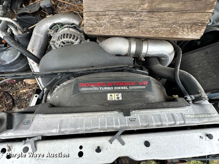 image for item DO0976 2003 Ford F350 Super Duty Crew Cab pickup truck