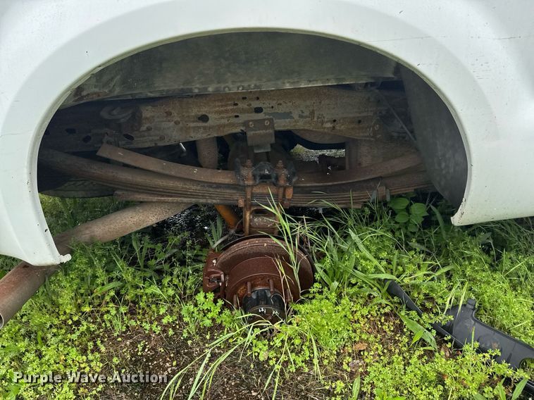 image for item DO0976 2003 Ford F350 Super Duty Crew Cab pickup truck