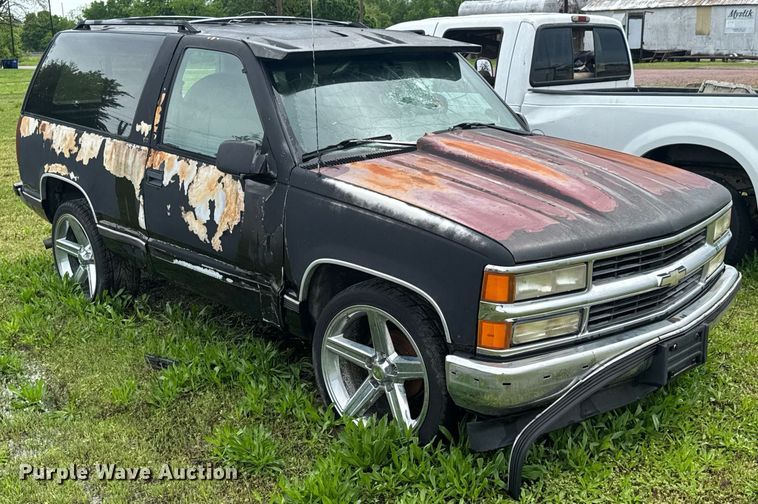 image for item DO0977 1996 Chevrolet Tahoe SUV