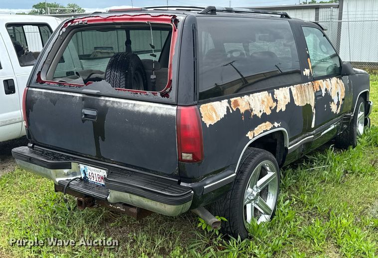 image for item DO0977 1996 Chevrolet Tahoe SUV