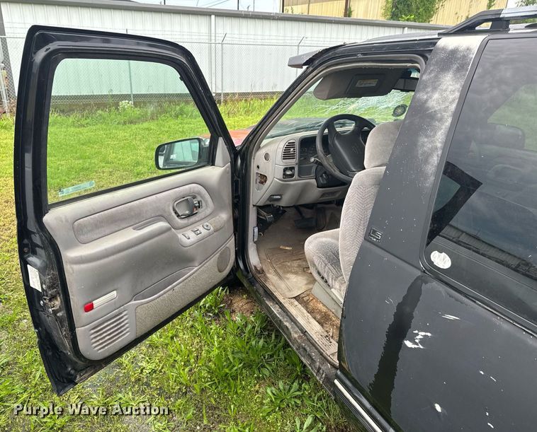 image for item DO0977 1996 Chevrolet Tahoe SUV