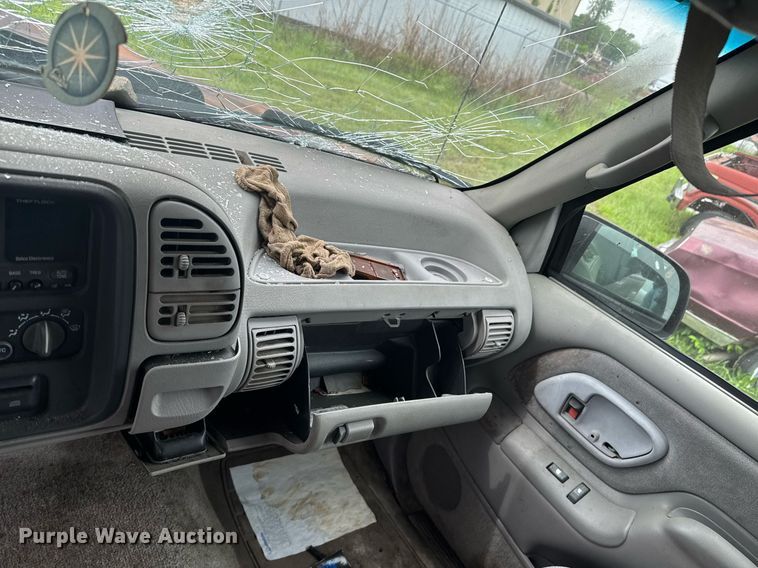 image for item DO0977 1996 Chevrolet Tahoe SUV