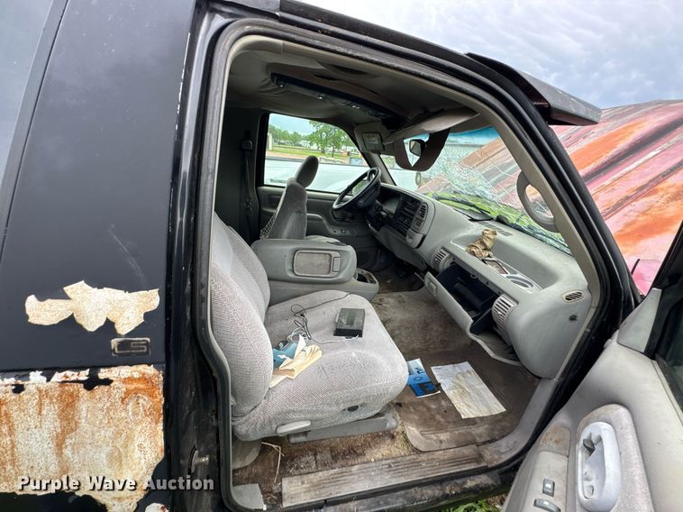 image for item DO0977 1996 Chevrolet Tahoe SUV